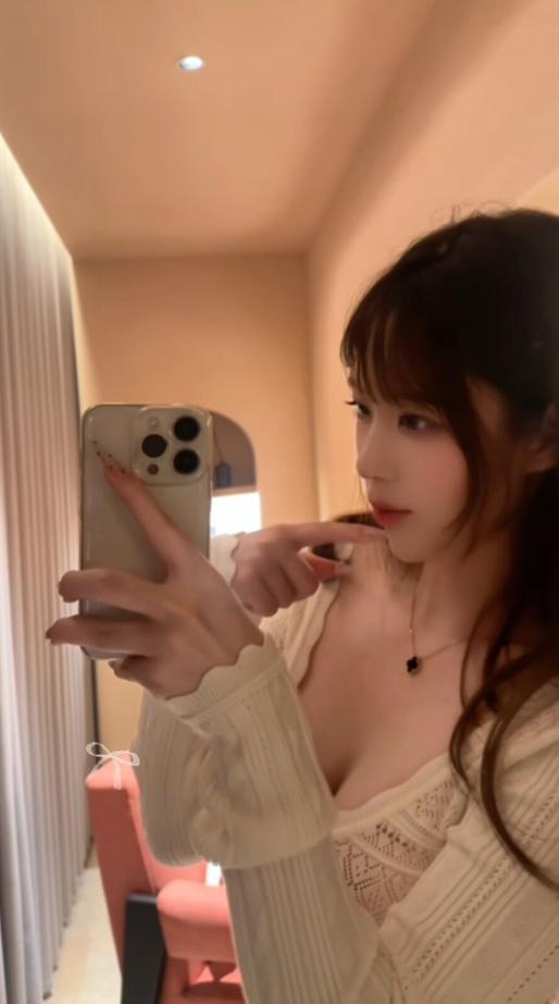 【青岛】刚验证过的粉嫩小骚妹-69俱乐部