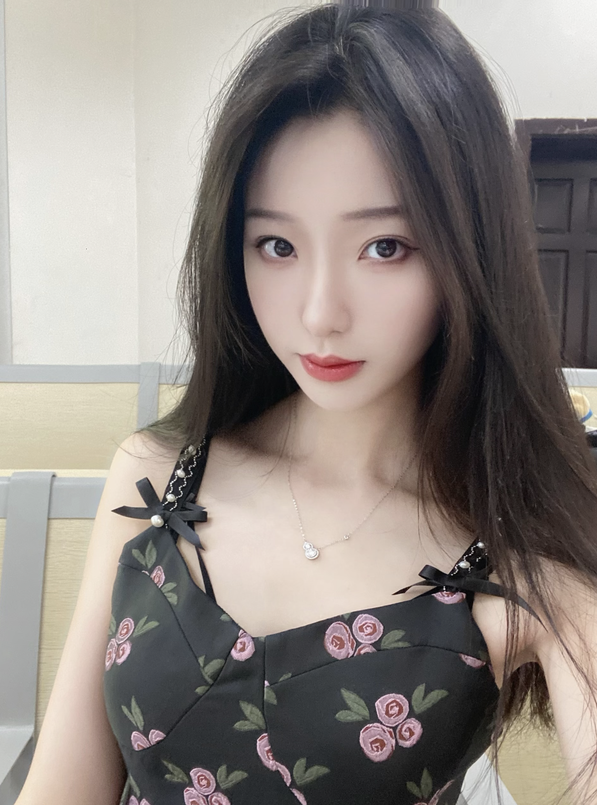 乖巧爱笑大长腿水嫩多汁-69俱乐部