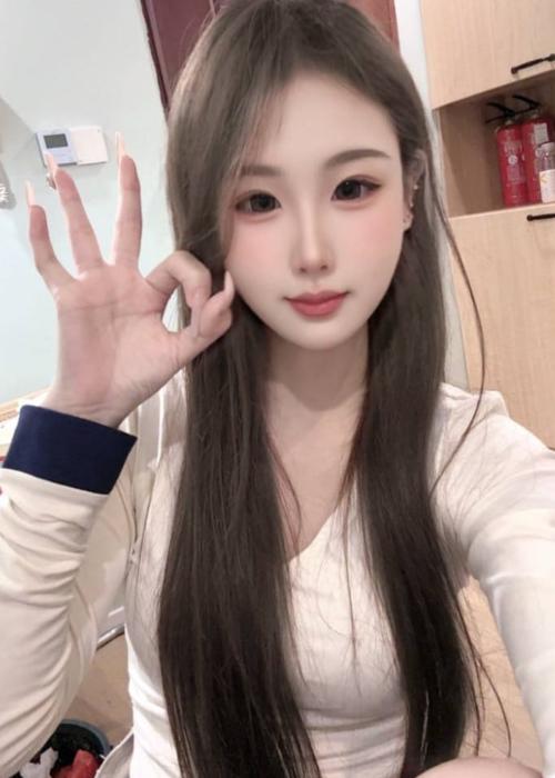 【贵阳】年轻骚妹感觉比干女朋友都爽-69俱乐部