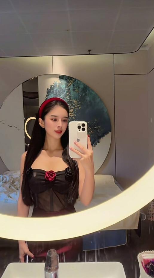 辣妹子技术骚！全身都湿透-69俱乐部