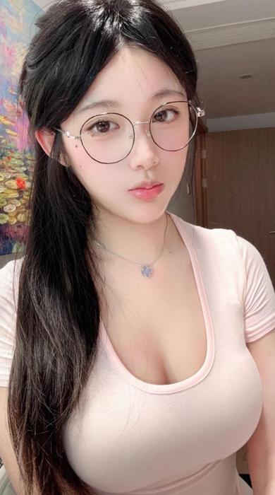 沈阳大胸眼镜妹特别的骚气-69俱乐部