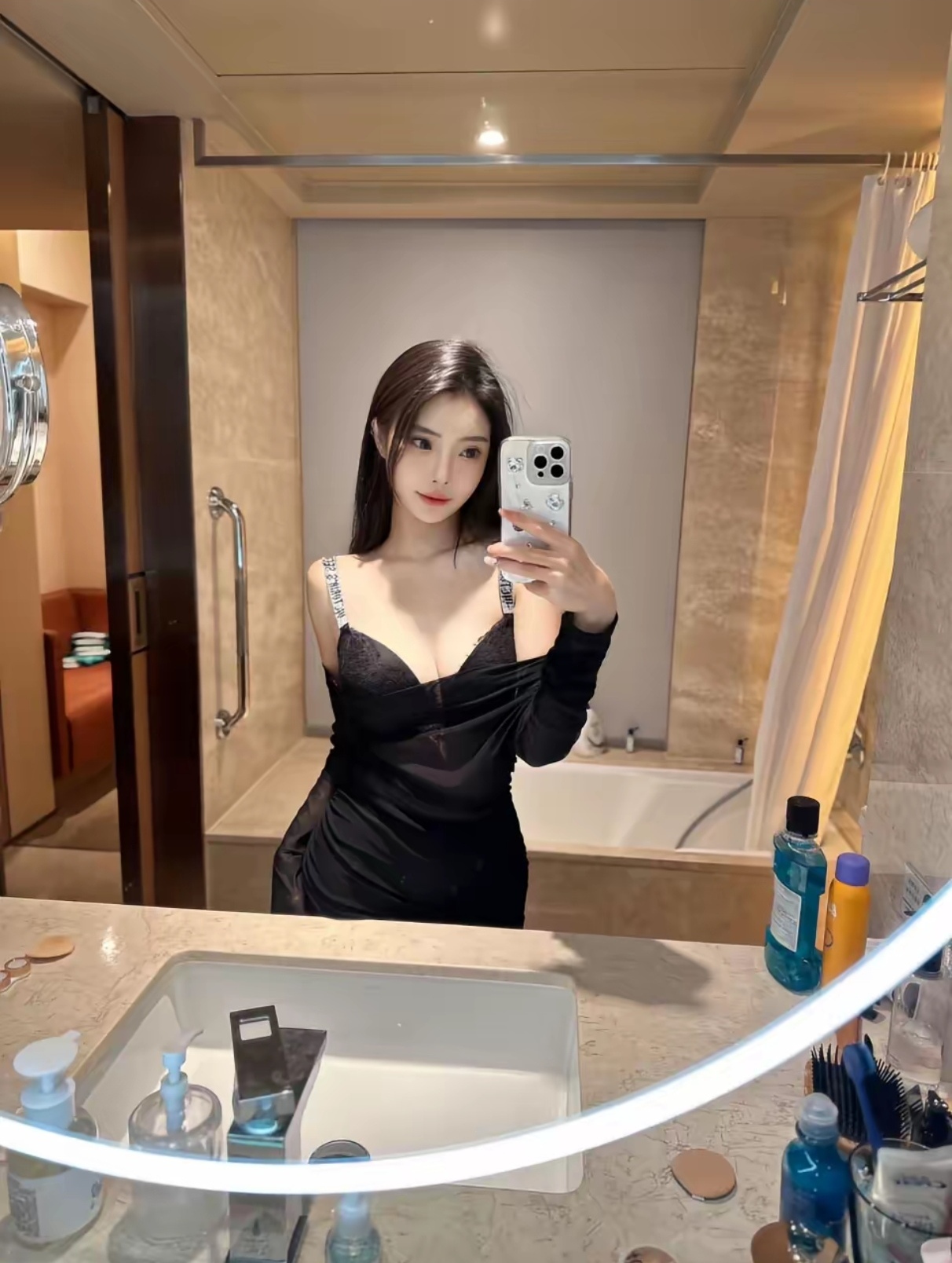 吃j8舔马眼 她真的好专业-69俱乐部