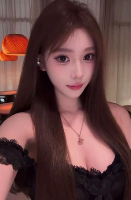 妩媚风情像个小妖精非常骚-69俱乐部