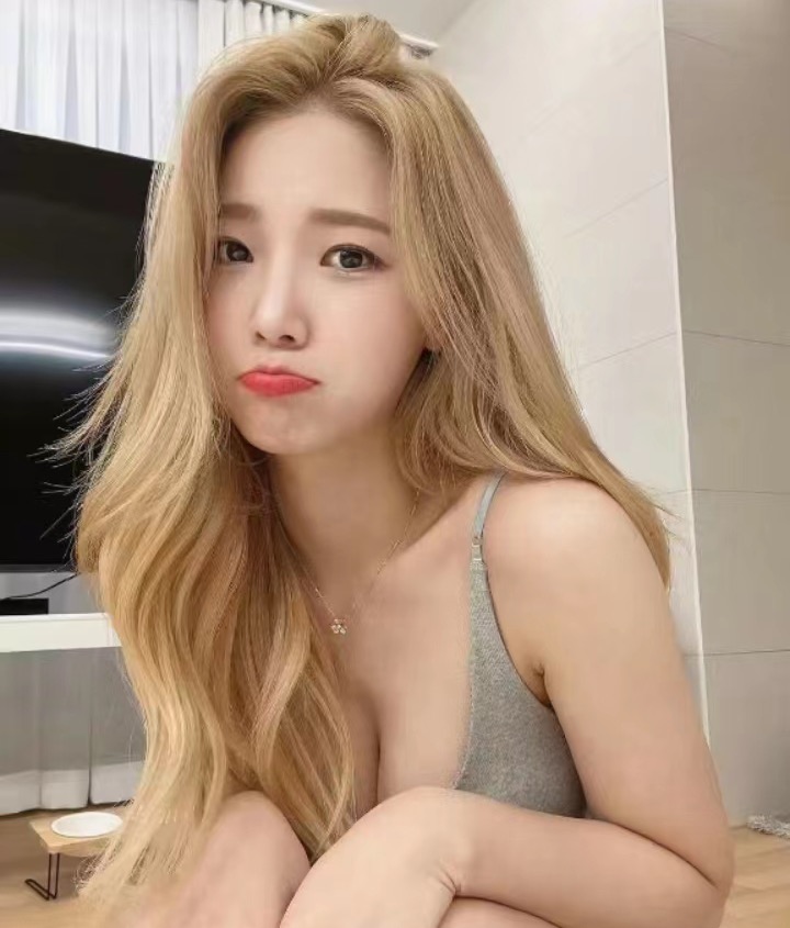 柳柳身材好-69俱乐部