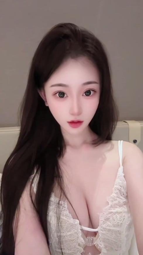 浦东性感美乳让人非常着迷-69俱乐部