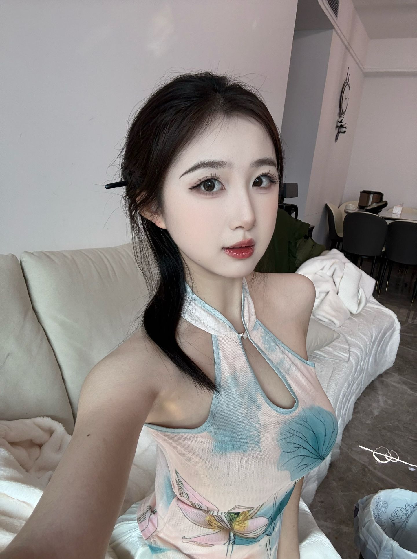 原生态学生妹胸Cb嫩-69俱乐部