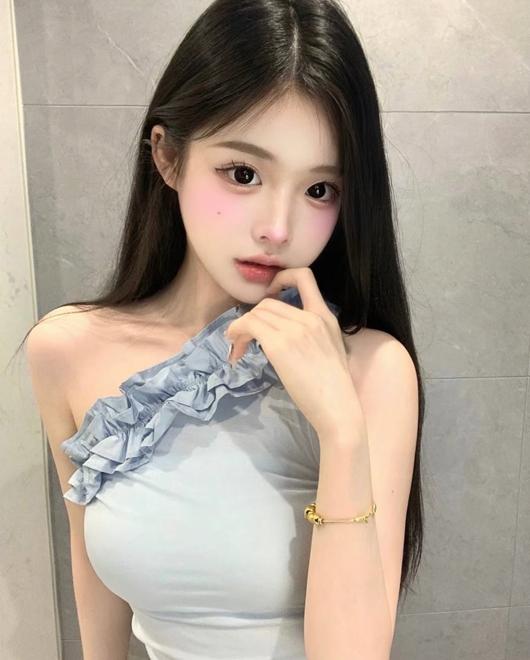 妹子乖巧水嫩床上也放得开-69俱乐部