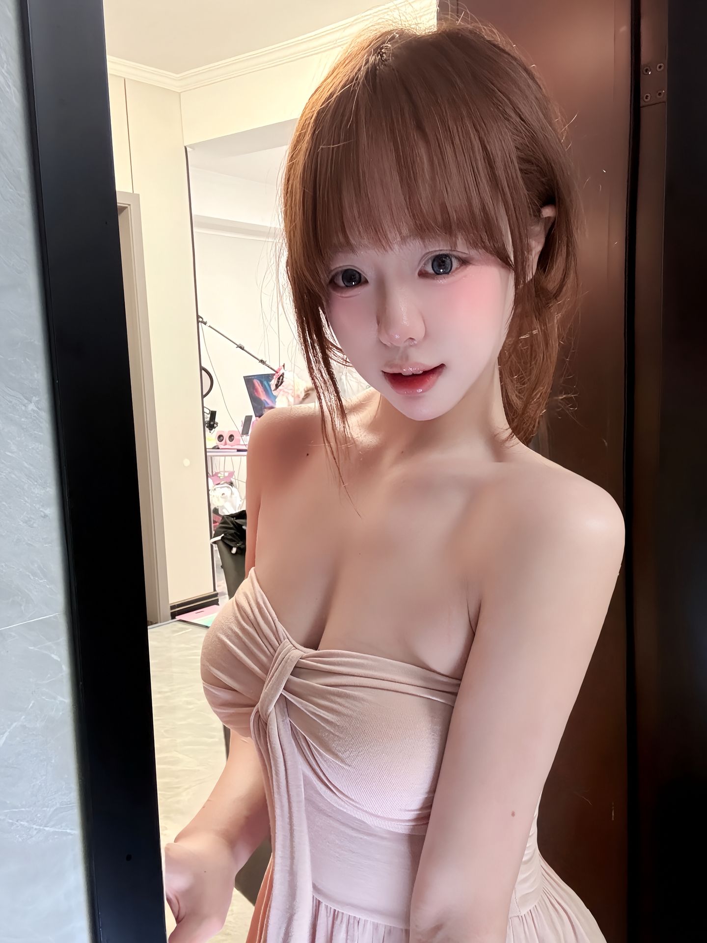 义乌骚妹奶大逼嫩值得一肏-69俱乐部