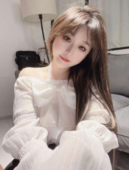 颜值不错按在床上一顿输出-69俱乐部